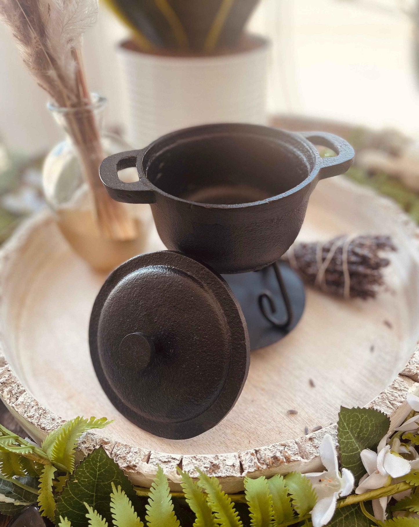 Sage & Stone Apothecary - Cast Iron Simmer Pot