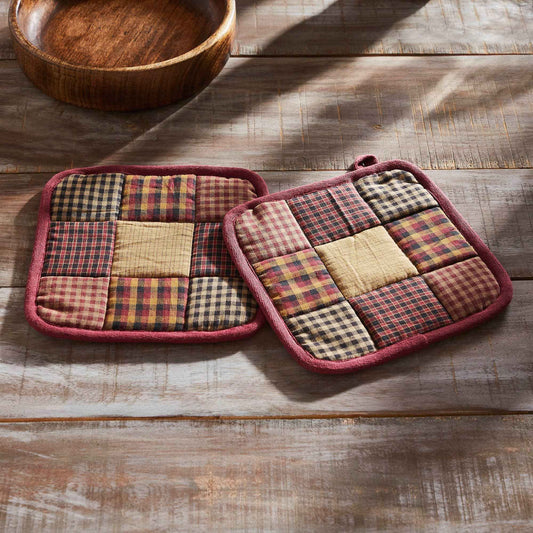 Heritage Farms Primitive Check Pot Holder Set of 2 8x8