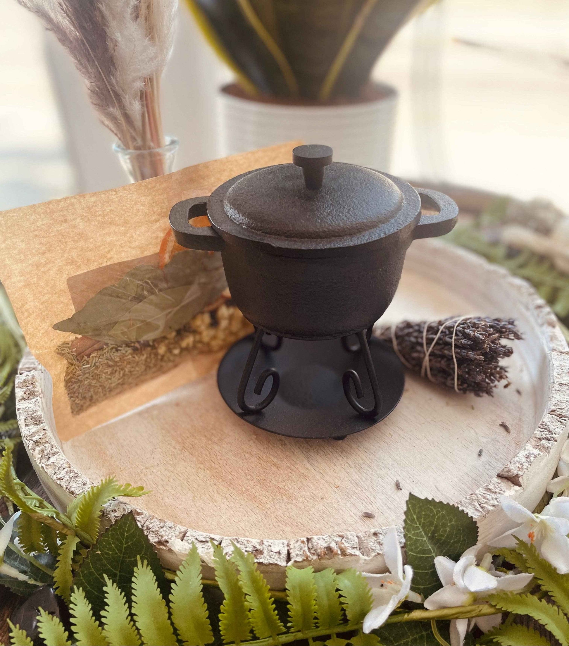 Sage & Stone Apothecary - Cast Iron Simmer Pot